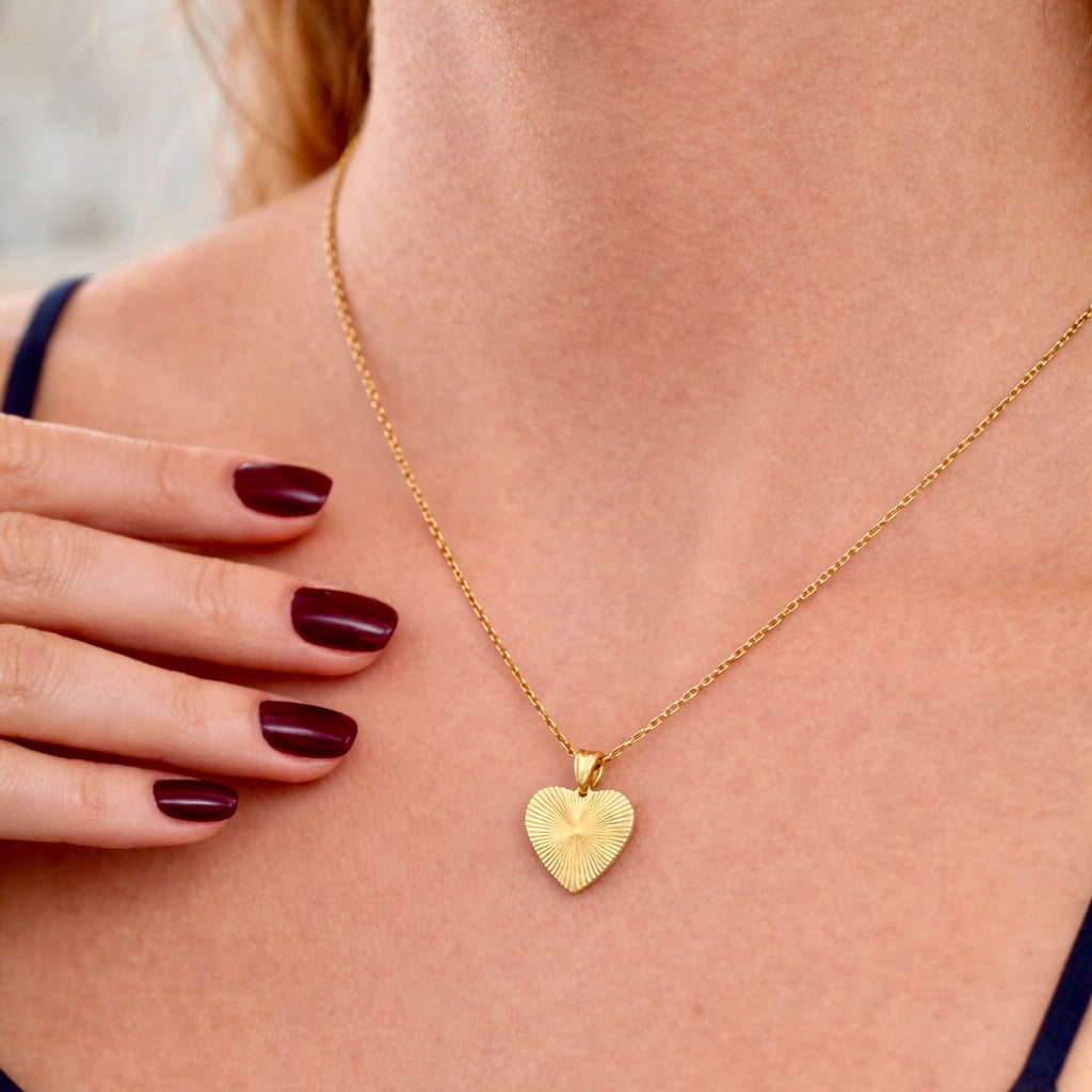golden heartbeat halskette heart charm modern