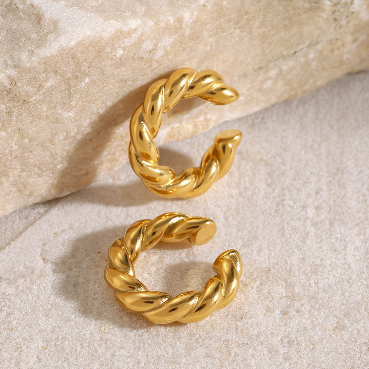 twist shine ear cuff wearable front