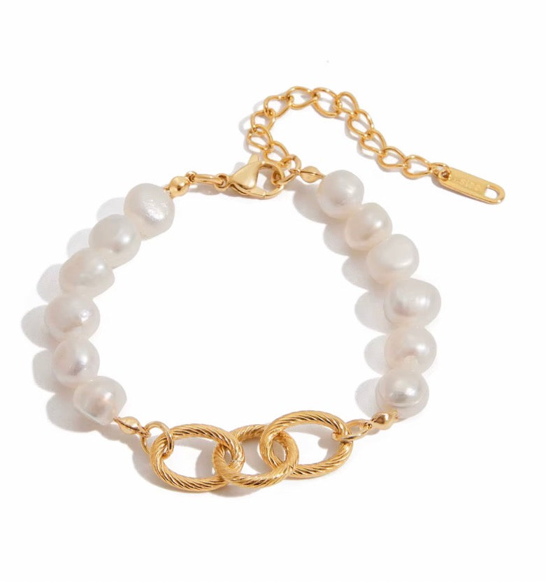 Wide Pearl Link Bracelet