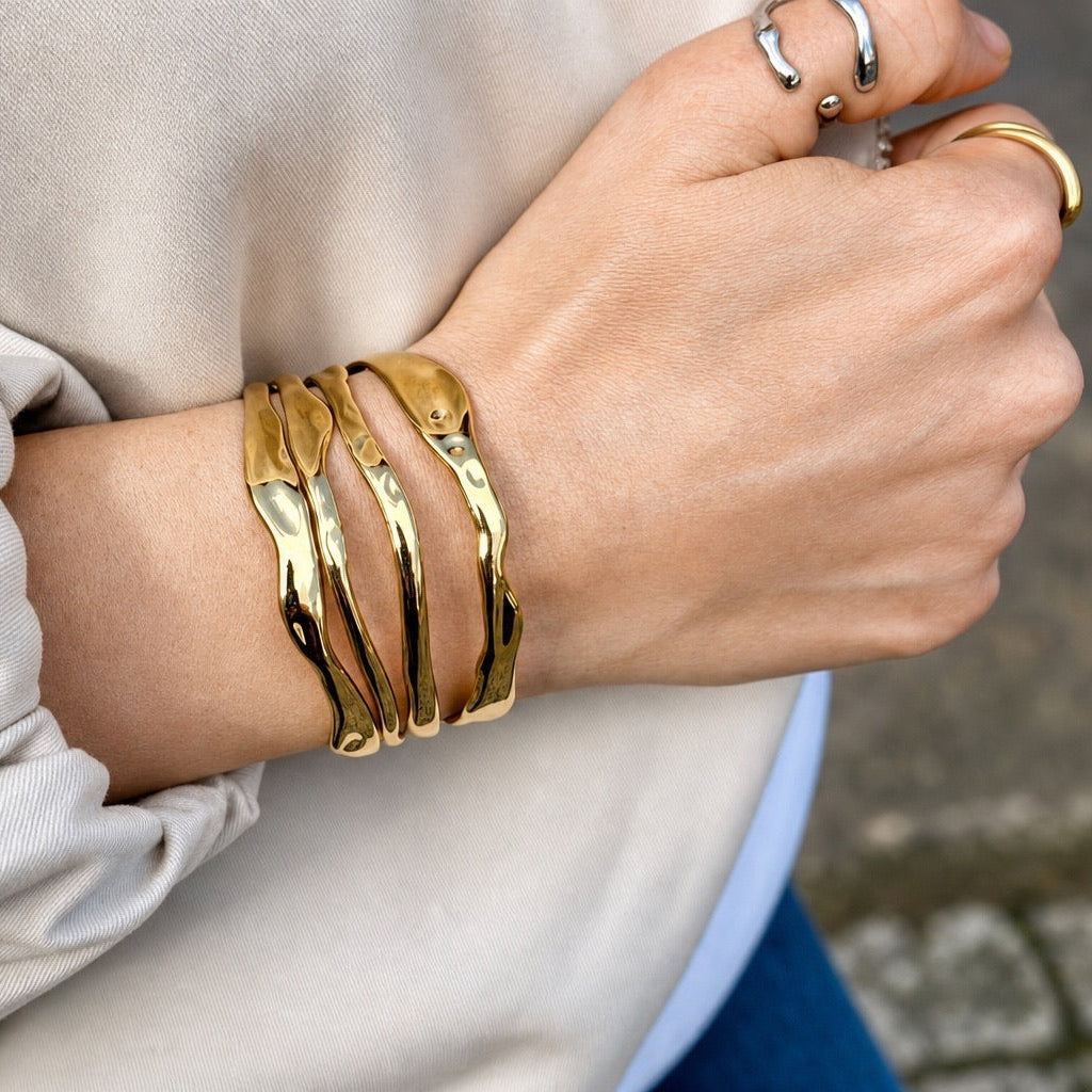 Maxi Curve Bangle