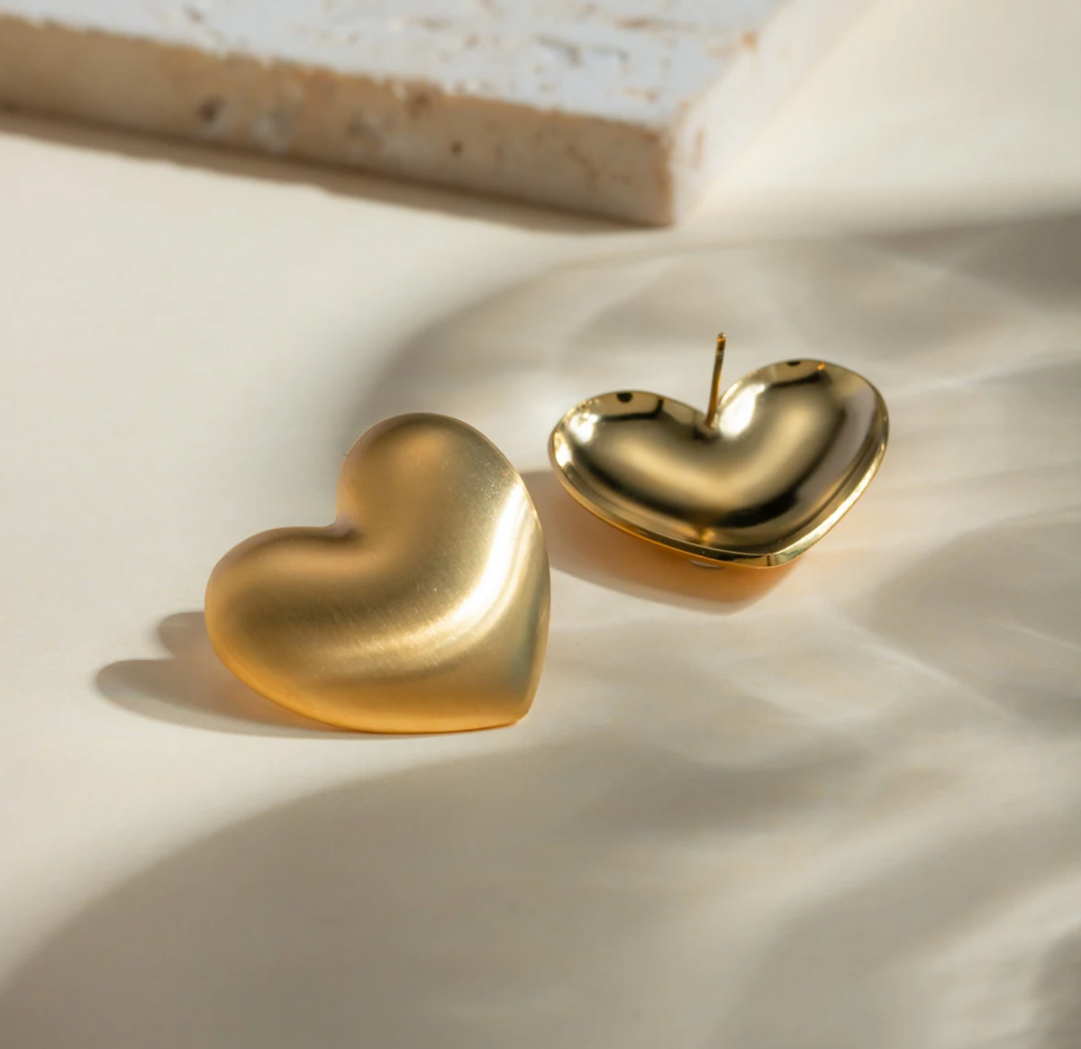ohrringe herzform golden elegante größe