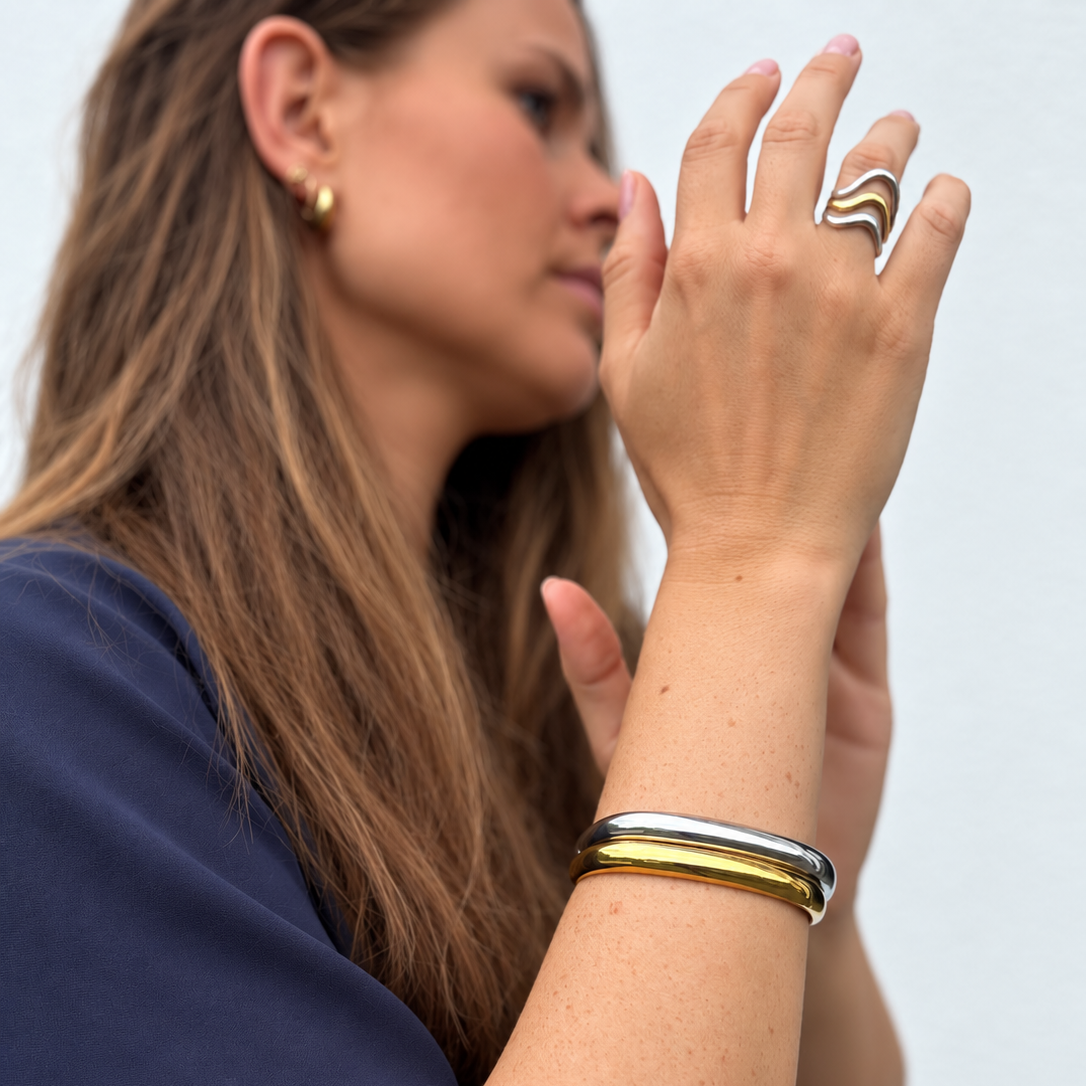 Wide Curve Bangle