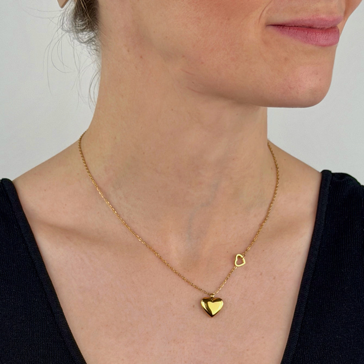 modern heartbeat kette detail elegant