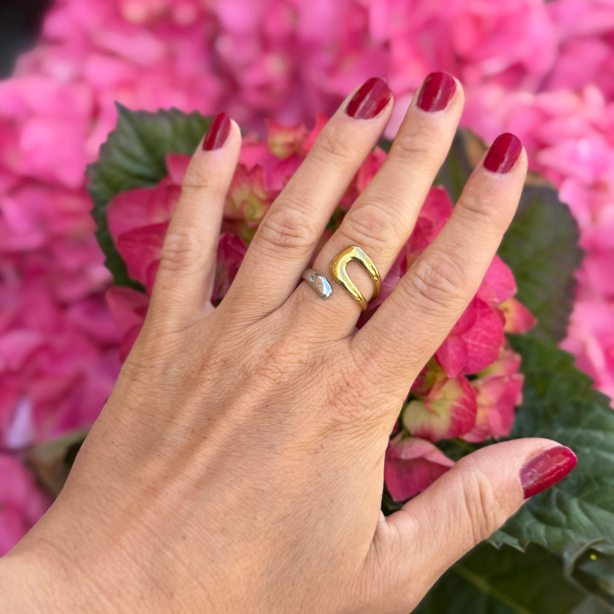 Wide Curve Two Tone Ring