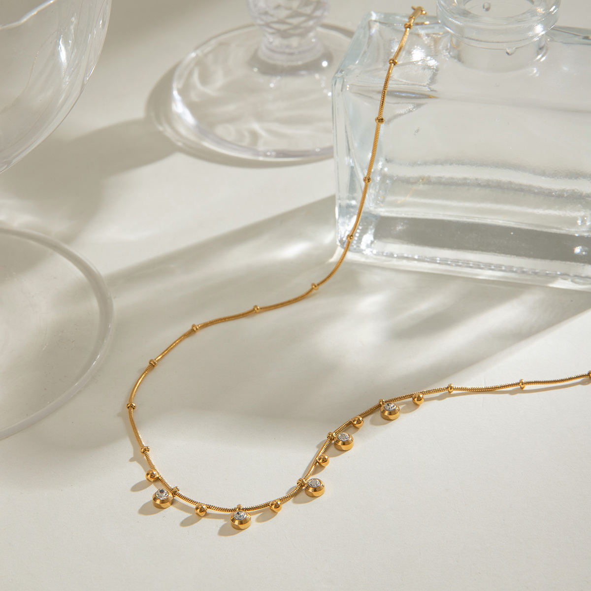 moderne kette mit tropenanhängern wasserfest hypoallergen