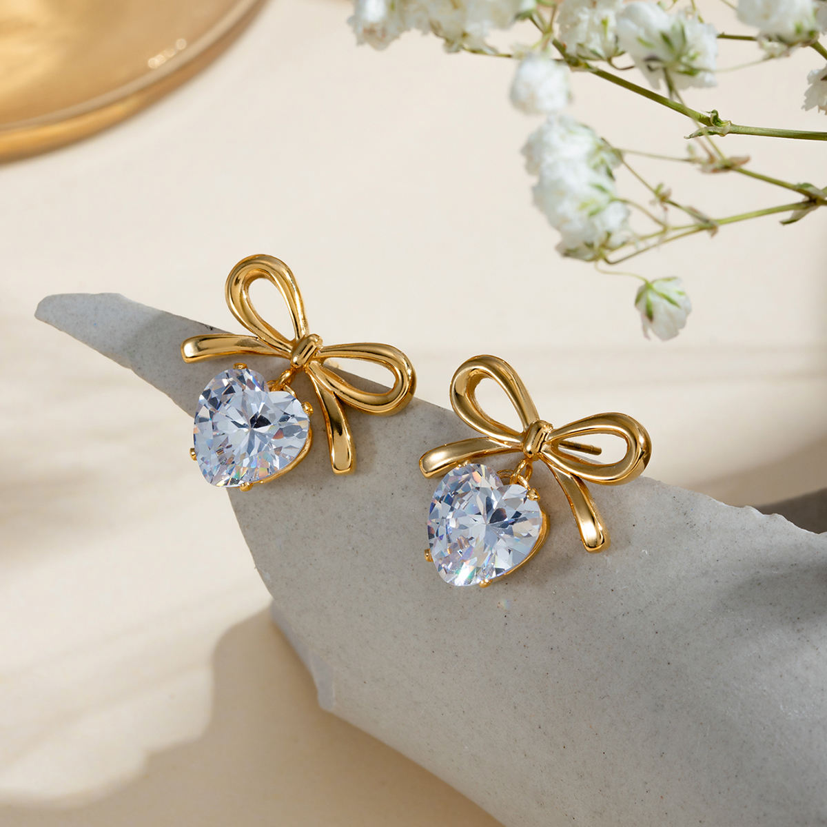 bow heart ohrstecker elegante schleife gold glanz