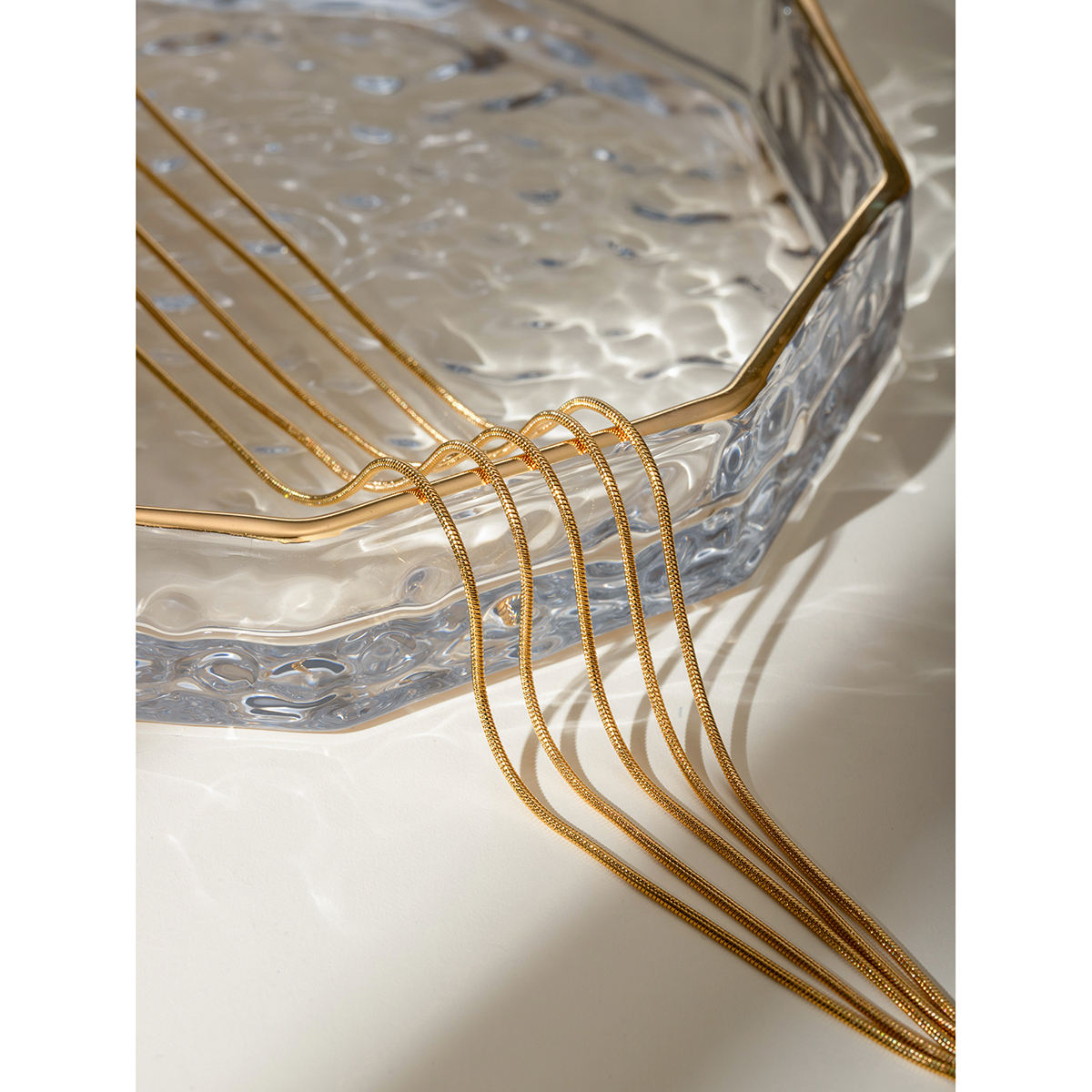 golden flow kette minimalistisch urban style tragen